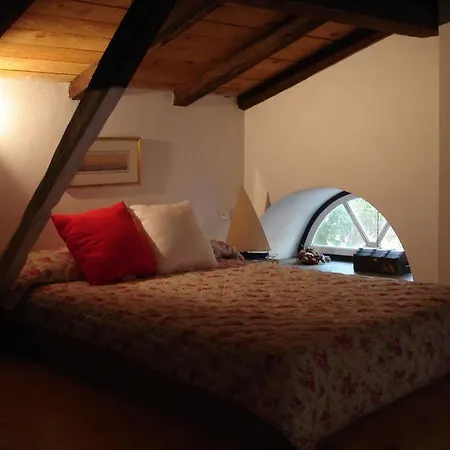 公寓 To Spitaki Galaxídhion